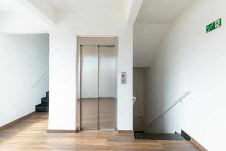 Apartamento à venda com 47m², 2 quartos e sem vagaÁrea comum