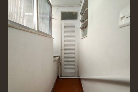 Apartamento à venda com 63m², 4 quartos e 1 vagaÁrea de Serviço