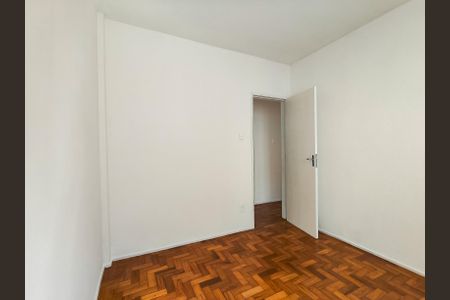 Apartamento à venda com 63m², 4 quartos e 1 vagaQuarto 2