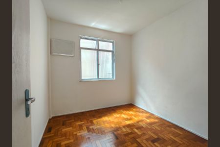 Apartamento à venda com 63m², 4 quartos e 1 vagaQuarto 2