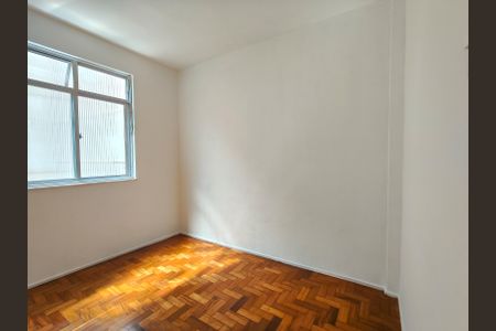 Apartamento à venda com 63m², 4 quartos e 1 vagaQuarto 2