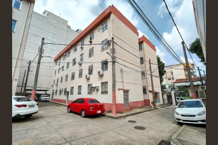 Apartamento à venda com 63m², 4 quartos e 1 vagaFachada e portaria