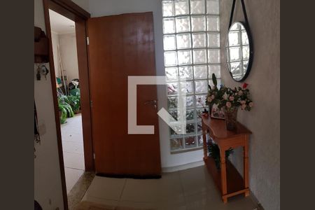 Casa de condomínio para alugar com 364m², 3 quartos e 2 vagasSala