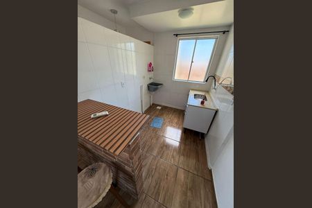 Cozinha de apartamento para alugar com 2 quartos, 49m² em Restinga, Porto Alegre