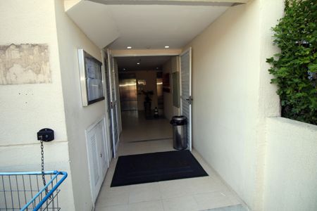 Apartamento à venda com 45m², 2 quartos e 1 vagaÁrea comum - Hall de Entrada