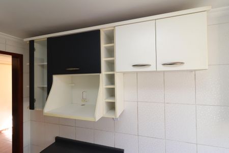 Apartamento para alugar com 55m², 2 quartos e 1 vagaCozinha - Armários