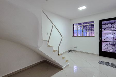 Casa à venda com 150m², 4 quartos e 1 vaga Casa à venda com 150m², 4 quartos e 1 vagaSala