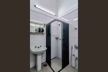 Casa à venda com 150m², 4 quartos e 1 vaga Casa à venda com 150m², 4 quartos e 1 vagaBanheiro