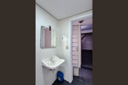 Casa à venda com 150m², 4 quartos e 1 vaga Casa à venda com 150m², 4 quartos e 1 vagaBanheiro de serviço