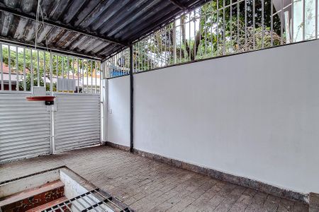 Casa à venda com 150m², 4 quartos e 1 vaga Casa à venda com 150m², 4 quartos e 1 vagaGaragem