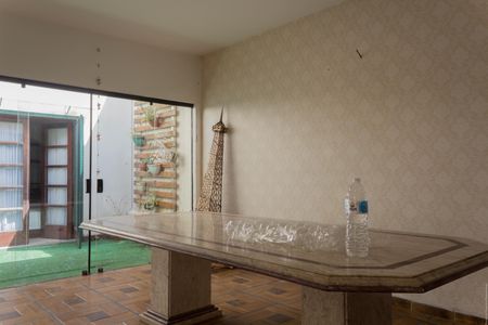 Casa para alugar com 275m², 2 quartos e 2 vagas Casa para alugar com 275m², 2 quartos e 2 vagasSala de Jantar