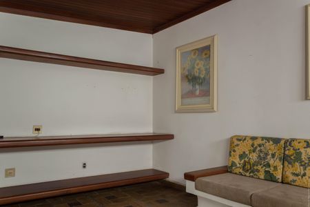 Casa para alugar com 275m², 2 quartos e 2 vagas Casa para alugar com 275m², 2 quartos e 2 vagasSala de TV