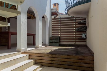 Casa para alugar com 275m², 2 quartos e 2 vagas Casa para alugar com 275m², 2 quartos e 2 vagasÁrea comum