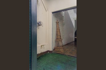 Casa para alugar com 275m², 2 quartos e 2 vagas Casa para alugar com 275m², 2 quartos e 2 vagasSuíte 1