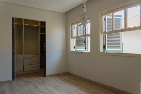 Casa para alugar com 275m², 2 quartos e 2 vagas Casa para alugar com 275m², 2 quartos e 2 vagasSuíte 3