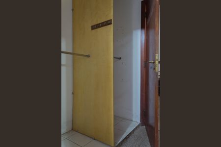 Casa para alugar com 275m², 2 quartos e 2 vagas Casa para alugar com 275m², 2 quartos e 2 vagasCloset da Suíte 1