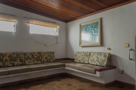 Casa para alugar com 275m², 2 quartos e 2 vagas Casa para alugar com 275m², 2 quartos e 2 vagasSala de TV