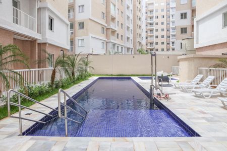 Apartamento para alugar com 40m², 2 quartos e sem vagaÁrea comum - Piscina