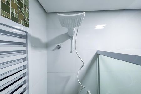 Banheiro social de apartamento para alugar com 1 quarto, 24m² em Vila Monte Alegre, São Paulo