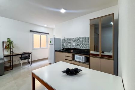 Cozinha de apartamento para alugar com 1 quarto, 32m² em Vila Monte Alegre, São Paulo