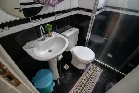 Apartamento para alugar com 42m², 2 quartos e 1 vagaBANHEIRO