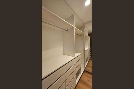 Closet  de apartamento para alugar com 2 quartos, 91m² em Independência, Porto Alegre