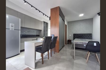 Studio para alugar com 32m², 1 quarto e sem vaga