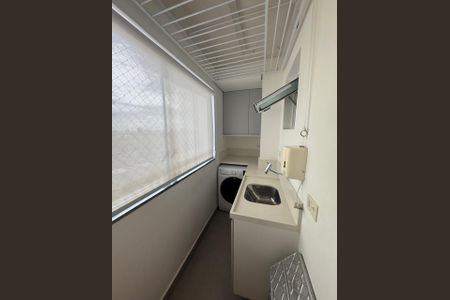 Apartamento para alugar com 70m², 2 quartos e 1 vagaÁrea de serviço
