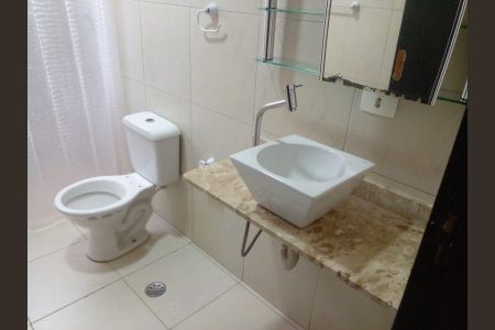 Casa à venda com 260m², 2 quartos e 1 vagaBanheiro