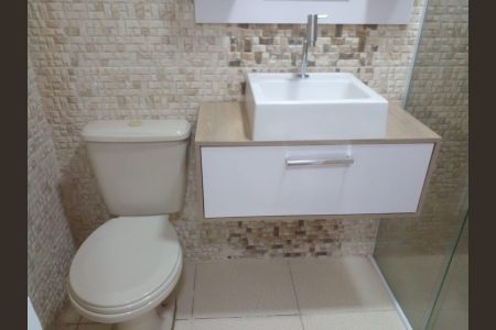 Casa à venda com 260m², 2 quartos e 1 vagaBanheiro