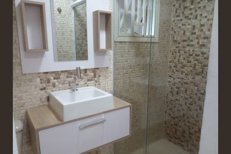 Casa à venda com 260m², 2 quartos e 1 vagaBanheiro