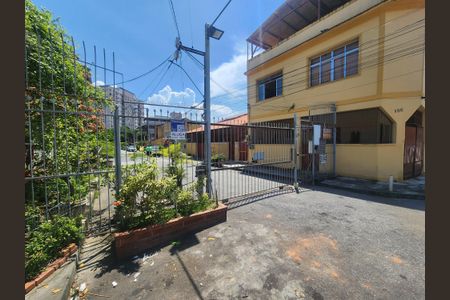 Casa para alugar com 38m², 1 quarto e 1 vaga Casa para alugar com 38m², 1 quarto e 1 vagaFachada
