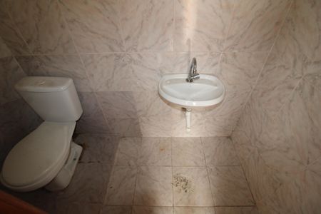 Casa à venda com 163m², 4 quartos e 3 vagasBanheiro 2