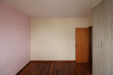 Casa à venda com 163m², 4 quartos e 3 vagasQuarto 1