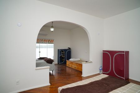 Casa para alugar com 240m², 4 quartos e 4 vagas Casa para alugar com 240m², 4 quartos e 4 vagasQuarto 1