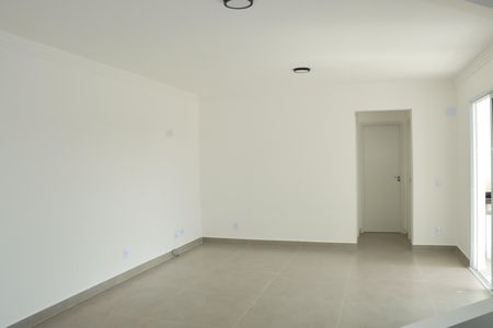 Apartamento para alugar com 2 quartos, 82m² em Jardim Branca Flor, Embu das Artes