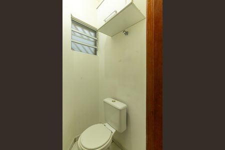 Casa de condomínio à venda com 137m², 3 quartos e 2 vagasLavabo