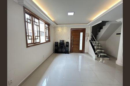 Sala de casa para alugar com 3 quartos, 240m² em Madureira, Rio de Janeiro