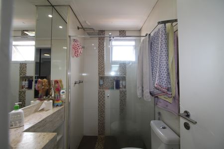 Apartamento à venda com 110m², 3 quartos e 2 vagasQuarto 3 - Banheiro