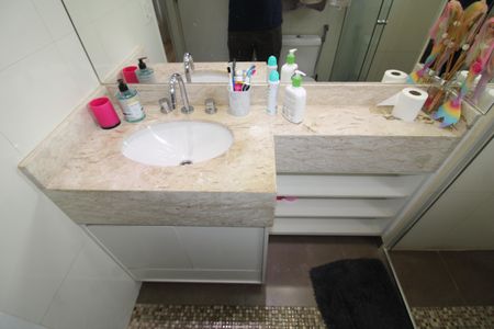 Apartamento à venda com 110m², 3 quartos e 2 vagasQuarto 3 - Banheiro