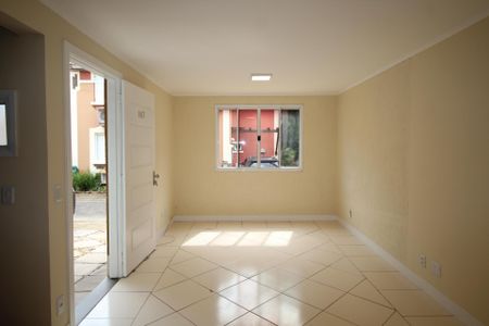 Casa de condomínio para alugar com 86m², 3 quartos e 1 vagaSala