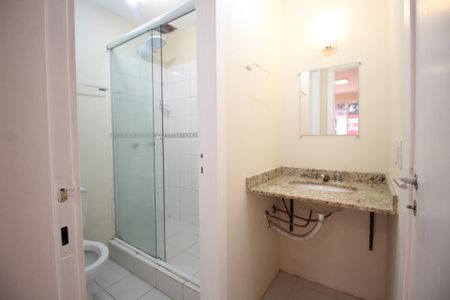 Banheiro da Suíte 1 de casa de condomínio para alugar com 3 quartos, 86m² em Jardim Itu, Porto Alegre