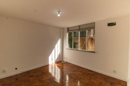 Sala de apartamento à venda com 2 quartos, 60m² em Santa Rosa, Niterói