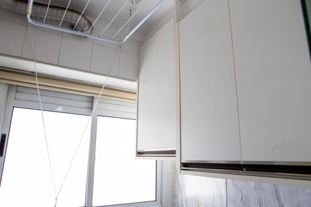 Apartamento à venda com 67m², 3 quartos e 1 vaga Apartamento à venda com 67m², 3 quartos e 1 vagaArea de serviço com tanque, armários e maquina de lavar