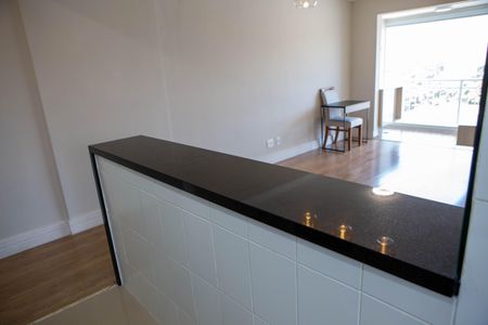 Apartamento à venda com 67m², 3 quartos e 1 vaga Apartamento à venda com 67m², 3 quartos e 1 vagaCozinha Bancada Americana