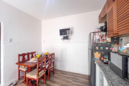 Casa à venda com 120m², 3 quartos e sem vaga