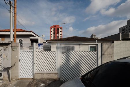 Casa à venda com 250m², 5 quartos e 5 vagasFachada / Placa 