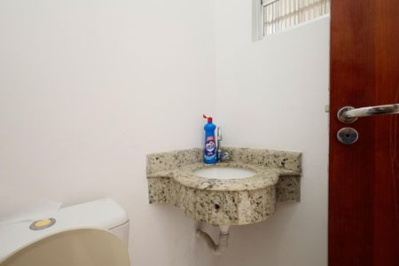 Casa à venda com 250m², 5 quartos e 5 vagasLavabo