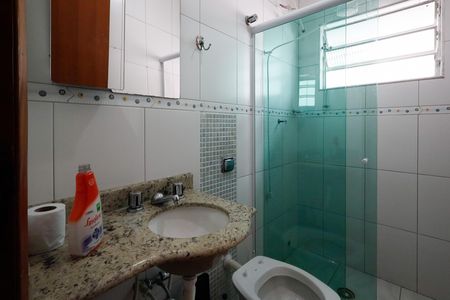 Casa à venda com 250m², 5 quartos e 5 vagasBanheiro 3 