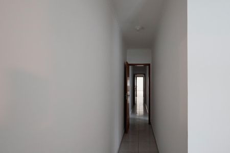 Casa à venda com 250m², 5 quartos e 5 vagasCorredor Suíte 1